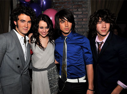 Miley Cyrus, Jonas Brothers Miley Cyrus, Jonas Brothers